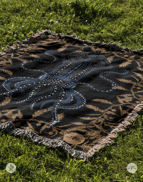 AEON Bioluminescent Squid w/ Sargassum Seaweed Blanket