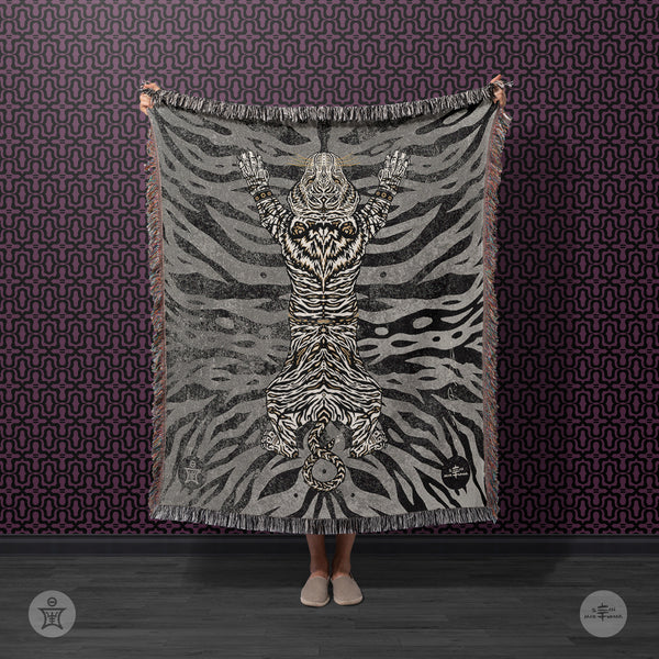 AEON Tiger Blanket Black White Gold