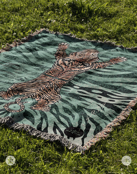 AEON Tiger Blanket
