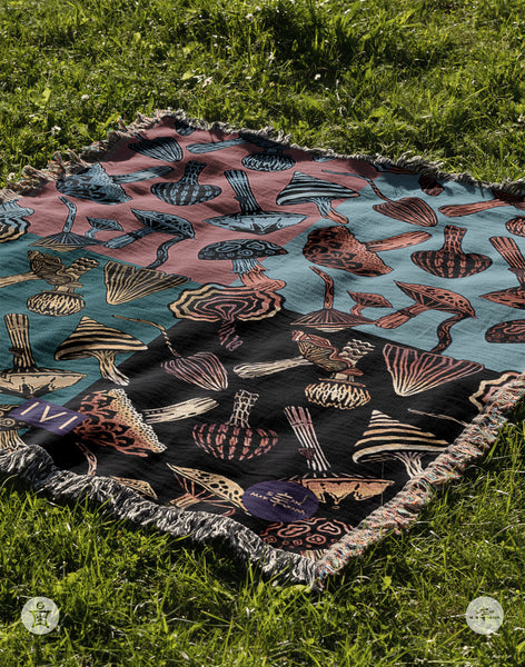 IVI - Mushroom Jacquard Woven Blanket - Four Color
